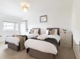 Executive 2BR Business & Contractor Stay