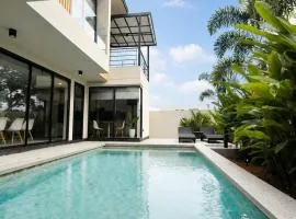 AURA STAY-Cozy Pool Villa Walk to Kad Farang
