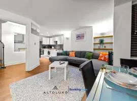Harbour Suite Luxury Central 3BR House By AltoLuxo Short Lets Serviced Accommodation With Free Wifi & Parking