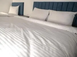 24 Suites Hotel