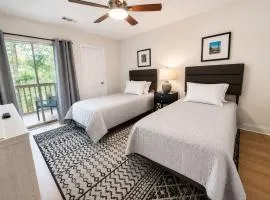 2Br 2Ba Condo on Golf Course