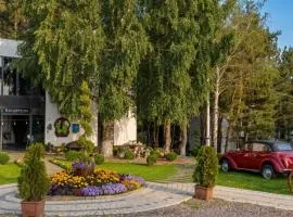 Sochi Resort-Pine Garden Boutique Hotel and Pool Stepanavan