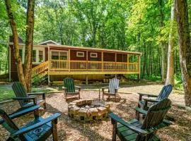 The Little Brown House - Cozy Retreat near Lake