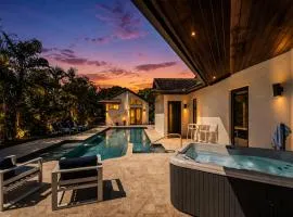 Waterfront Luxury Pool Gym I Spa I Smart Home
