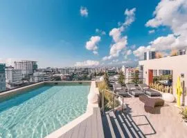 Breakfast Included at Regatta Living 605