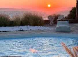 Elli s seafront pool villa, 100 m from quiet sandy beach in Kea, Cyclades