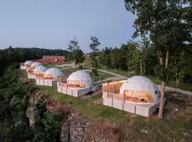 "Pineview Peak" The Overlook LUX Dome - RRG
