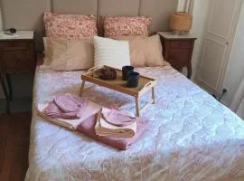 Very central Cozy, bathtub and quiet