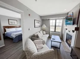 Walk to Waterpark Mtn Views Pool Hot Tub 339