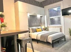 Yastayzzz at Studio 17 The Lofts Pierpoint Street