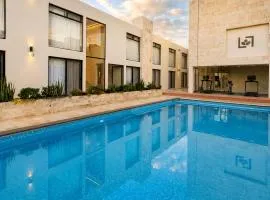 La Posada Hotel y Suites