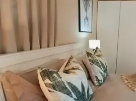 Freyja's Place - Private cottage sleeps 2 perfect for work or play