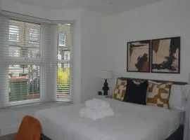 Central Stratford Cozy Double Room