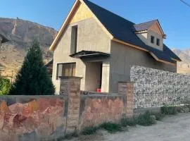 Lizet Guest House Areni