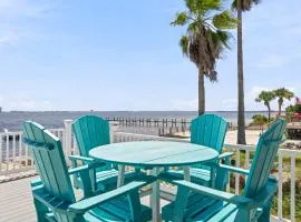 Waterfront Views & Beach Access - pet friendly
