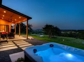 Outbound Ranch Hot Tub Firepit Sauna
