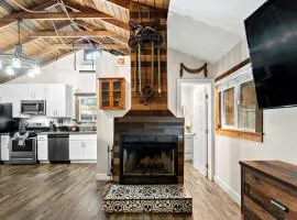 Delightful Cabin Loft Fire Pit & BBQ Julian