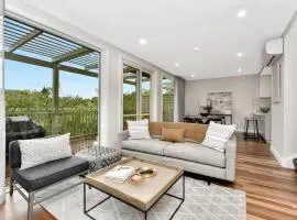 Premium Villa 2br Malvasia at Cypress Lakes - Modernised Comfort