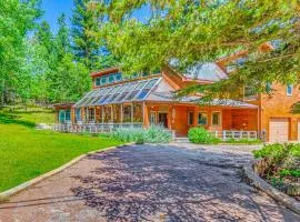 Hike & Ski! Quiet Home w/ Solarium in Cloudcroft