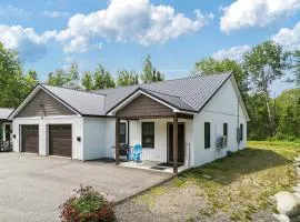 Cozy 3 BR 2 Bath Sleeps 8 Quiet