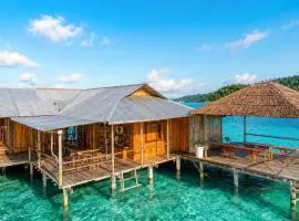 Nur Homestay, Mini Resto & Souvenir