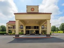 Red Roof Inn & Suites Clinton, TN