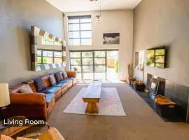 Spacious Mt Hutt Ski & Summer Lodge in Methven with Spa