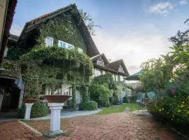 The Bala's Holiday Chalet