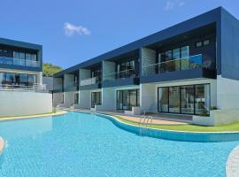 Viesnīca Elite Suites Villas Maikhao Phuket pilsētā Maikhao pludmale