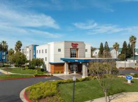 ハンプトン イン＆スイーツ サクラメント エアポート ナトマ（Hampton Inn & Suites Sacramento-Airport-Natomas）、サクラメントのホテル