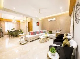 Woodlands Apartment- Fully furnished Luxury Apt