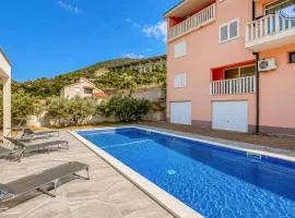 6 Bedroom Gorgeous Apartment In Vrgorac