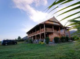 Lakey Peak Sunset Homestay