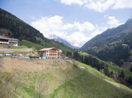 Unterer Obereggerhof, hotel v destinaci San Leonardo in Passiria