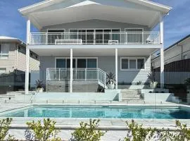 Aquila Beach Retreat