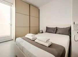 GZIRA F52 Bedroom in pethouse