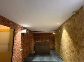 Nidhivan Hotel and Rooms