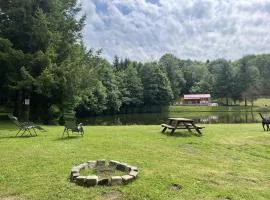 Chalet et étang, exclusivement privée