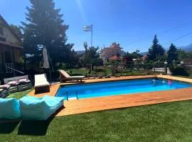 Pool house Axiothea