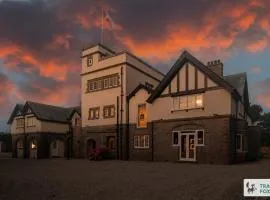 The Plas - Rhosneigr Manor House