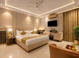 Airport Vistara Cove By Velocity Group Terminal 2,3 Delhi IGI Airport With free Airport Pickup