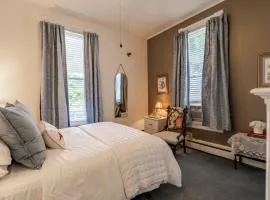 Victorian Inn Bed And Breakfast