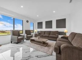 Modern Sunbury Home Mins to Rupertswood