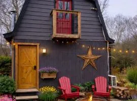 Cozy Bethel Barn