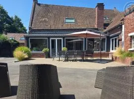 Gîte avec parking privé et spa - 11 pers. - FR-1-510-263