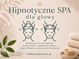 Viesnīca Pod Gromadzyniem Resort pilsētā Ustšiki Dolne