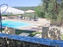 Apartment Quadrilocale in villa con piscina by Interhome