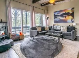 Hip Tyrolean Retreat minutes from Eagle and Canyon