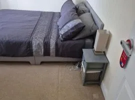 Cozy Guest Room in Tipton with Modern Amenities