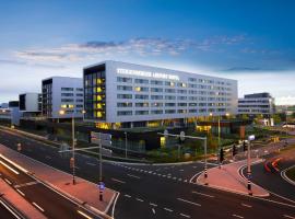 Steigenberger Airport Hotel Amsterdam, hotel with pools in Schiphol